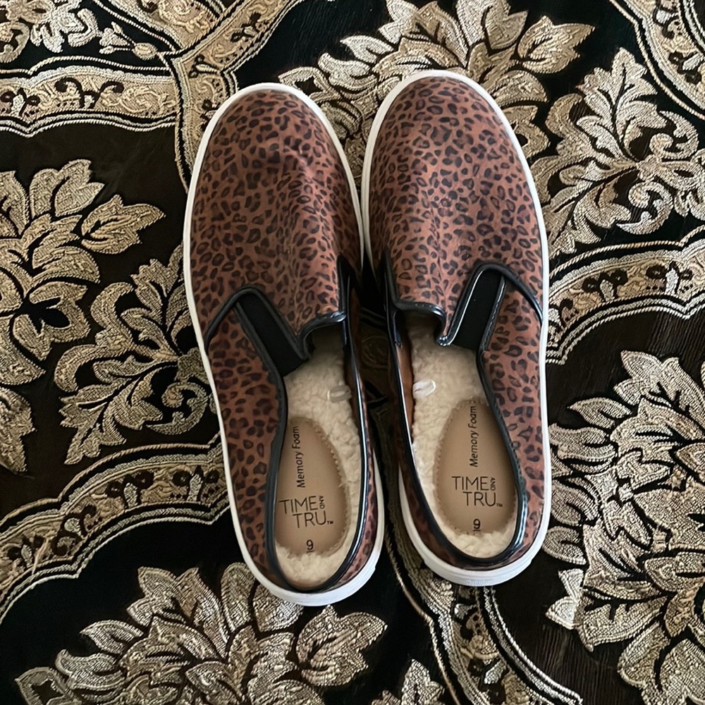 Cheetah print shoes